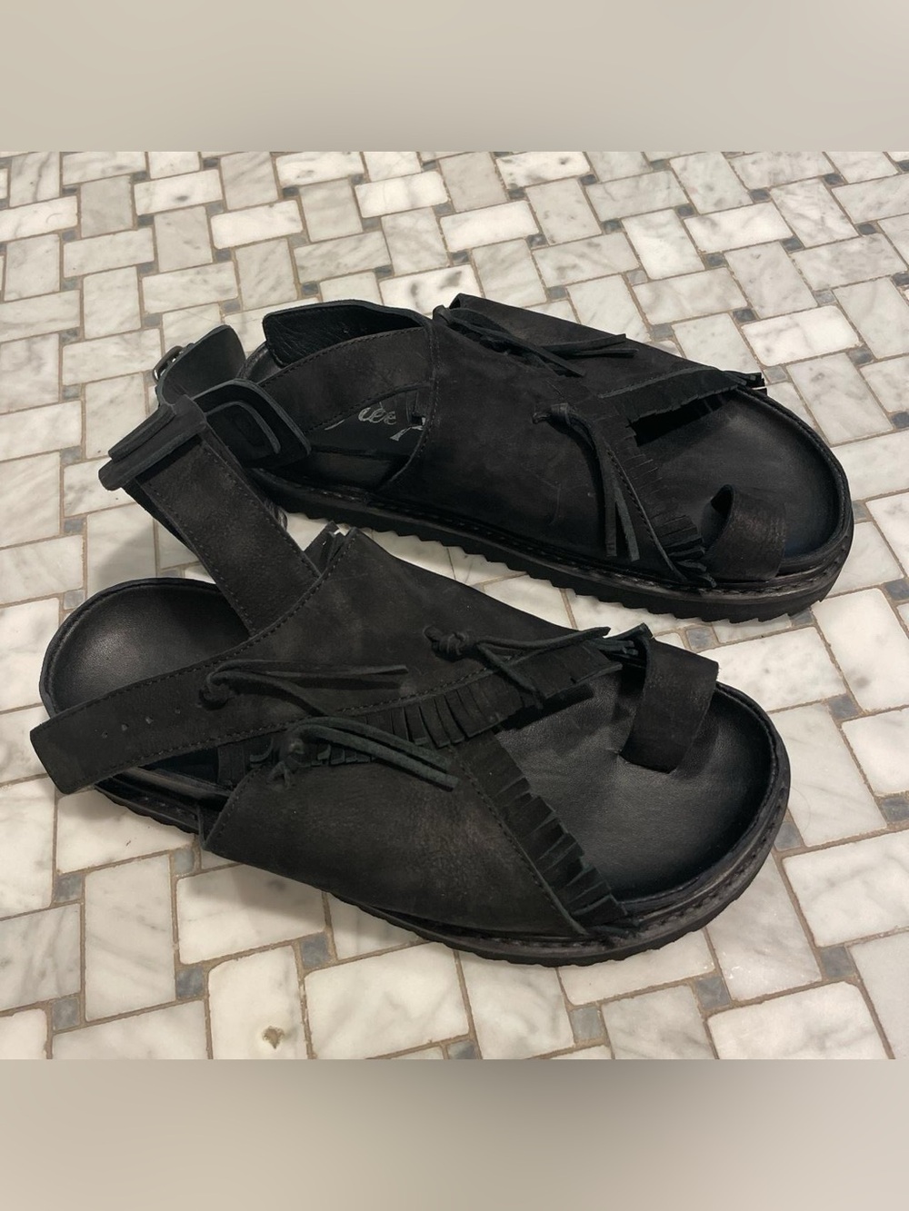Free people black fringe suede sandals size 8/8.5